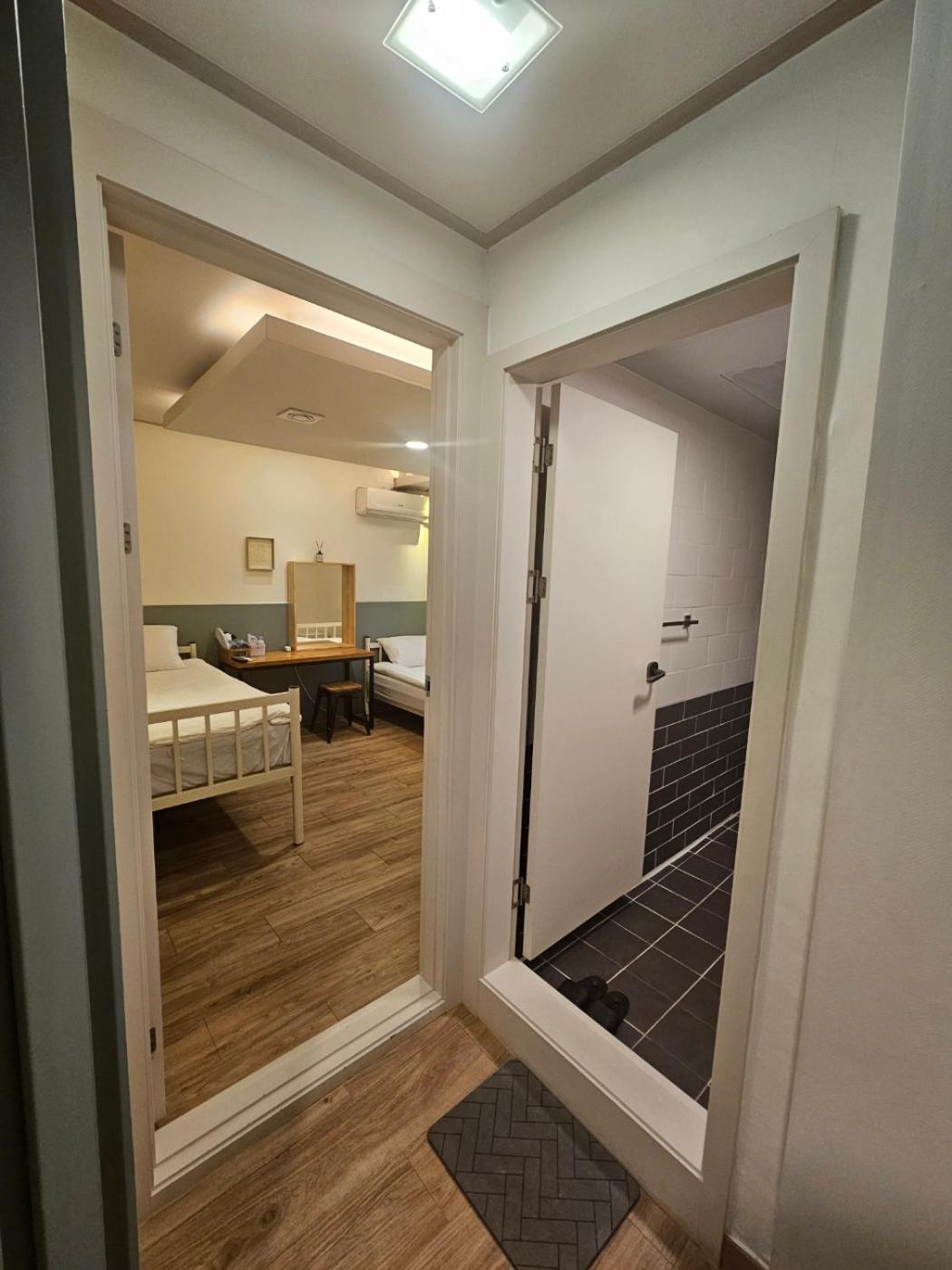 Hostel Korea - Ikseon Сеул Экстерьер фото